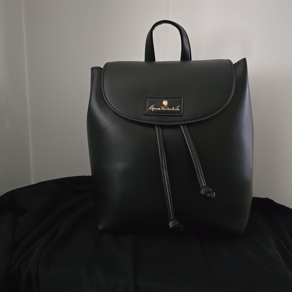 Gloria Vanderbilt Classic Black Backpack